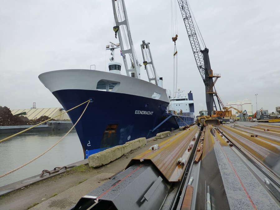 Transit: EENDRACHT entering English South Coast at The Dover Strait
