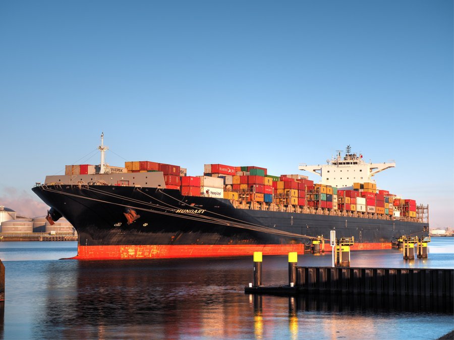  Celtic Sea - BREMERHAVEN EXPRESS  transiting Celtic Sea