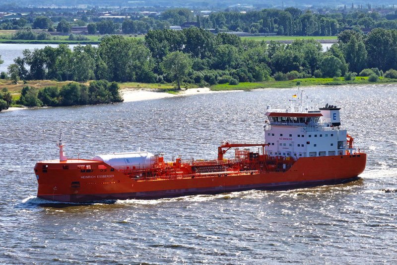 Humber Arrival: HEINRICH ESSBERGER  