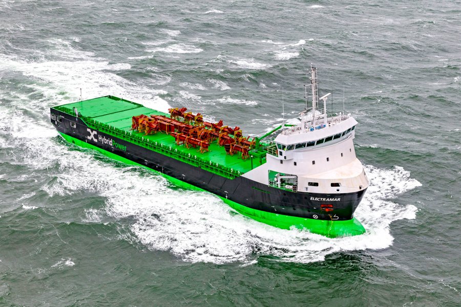 Thames Departure: ELECTRAMAR          