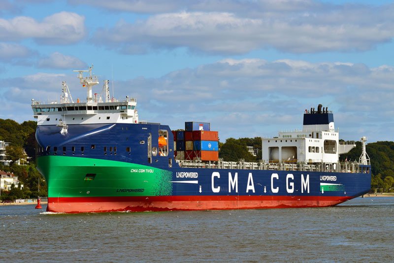 Transit: CMA CGM TIVOLI entering English South Coast at The Dover Strait