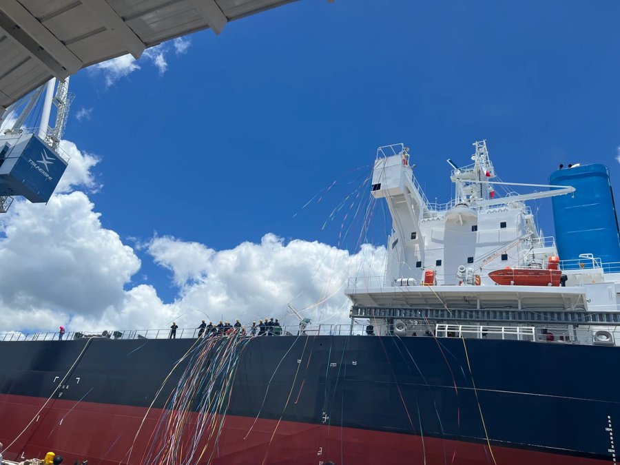 Mersey Departure: ROYAL RESPECT       